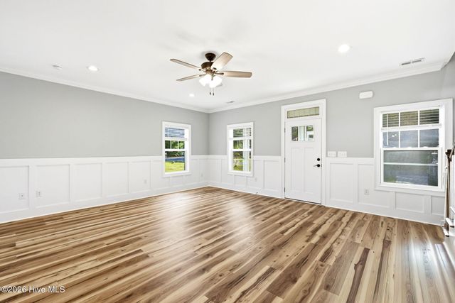 218 NE 76th Street, Oak Island, NC 28465