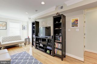 1034 6TH STREET # 202, Washington, DC 20002