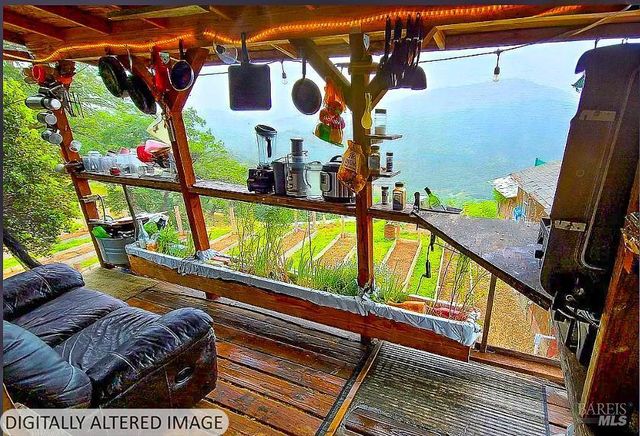 2233 Baywood Way, Willits, CA 95490