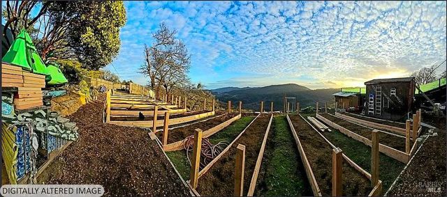 2233 Baywood Way, Willits, CA 95490