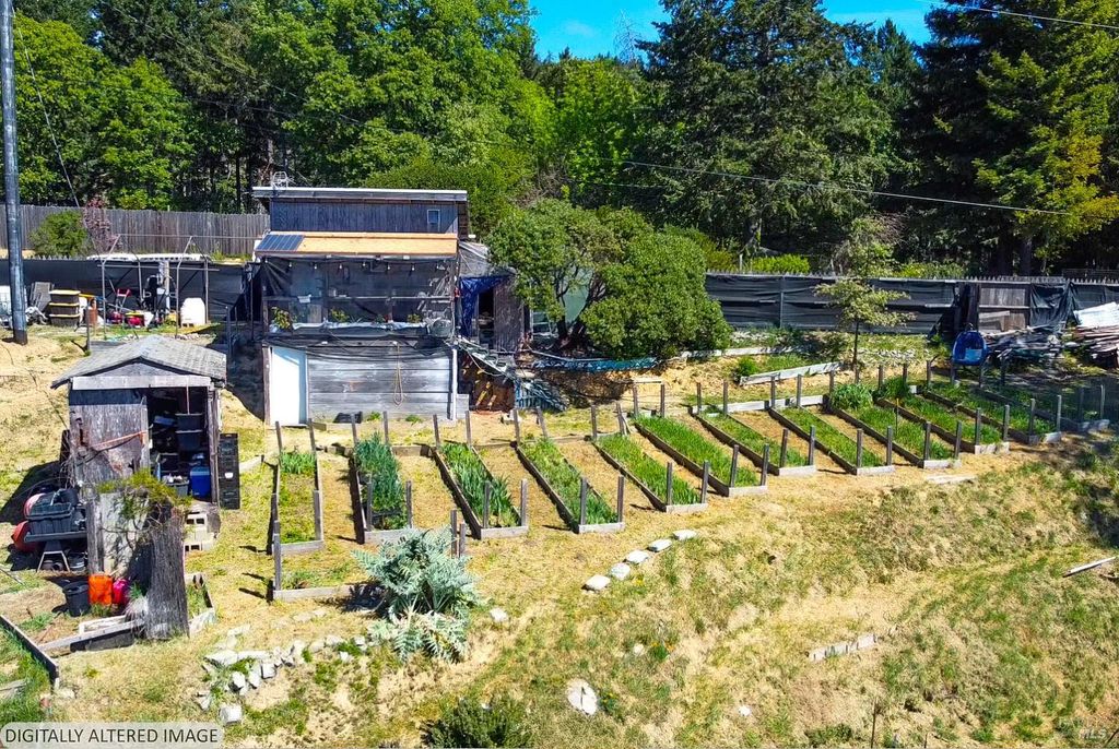 2233 Baywood Way, Willits, CA 95490