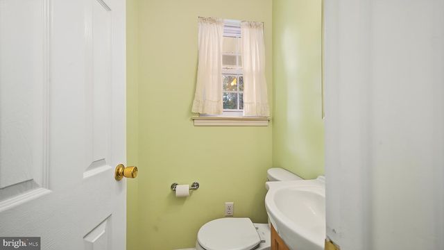 73 WINFIELD RD, Sicklerville, NJ 08081