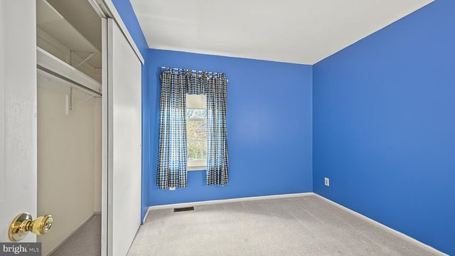 73 WINFIELD RD, Sicklerville, NJ 08081