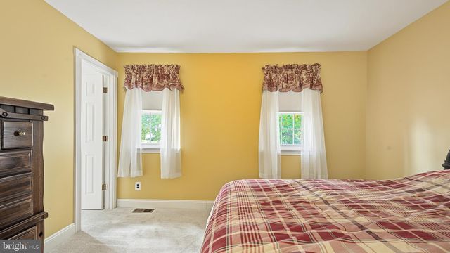 73 WINFIELD RD, Sicklerville, NJ 08081
