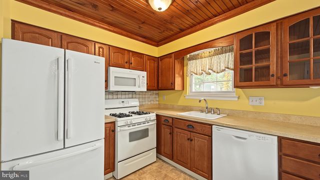 73 WINFIELD RD, Sicklerville, NJ 08081