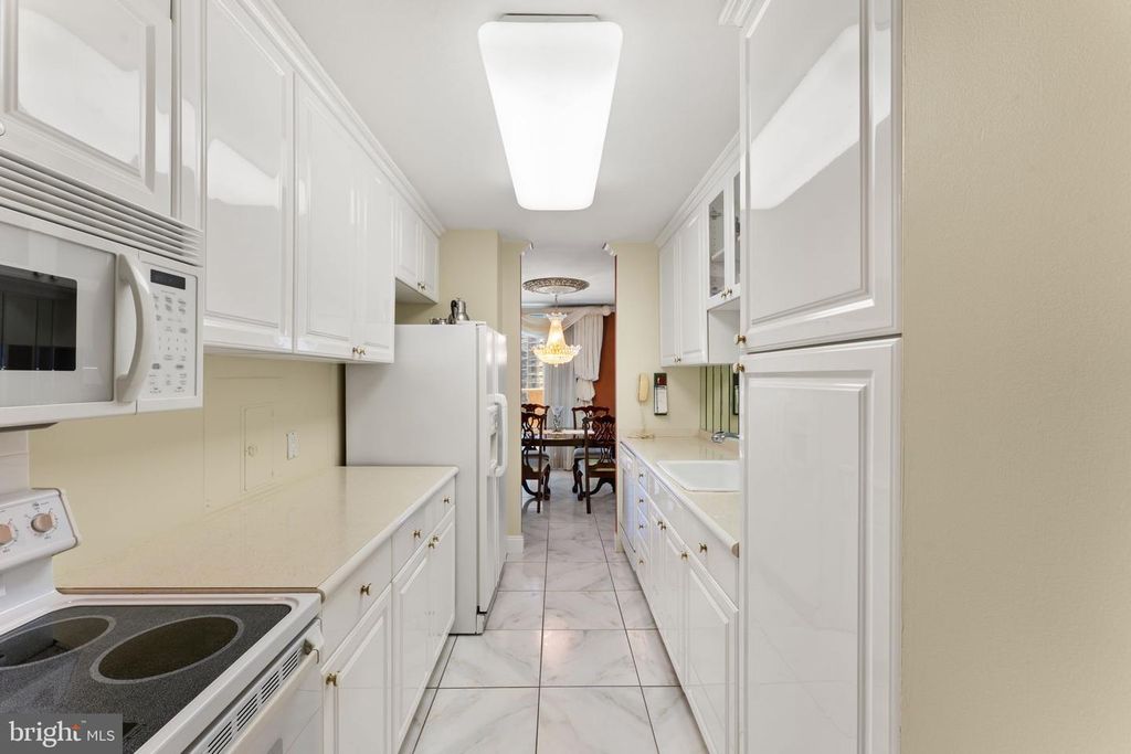 1901 JOHN F KENNEDY BLVD #2409-10, PHILADELPHIA, PA 19103 — exterior