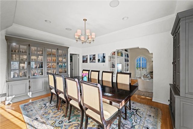 1630 Warnall, Los Angeles, CA 90024