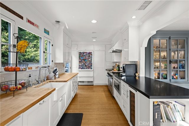 1630 Warnall, Los Angeles, CA 90024