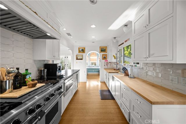 1630 Warnall, Los Angeles, CA 90024