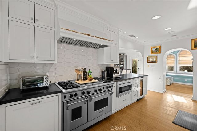 1630 Warnall, Los Angeles, CA 90024