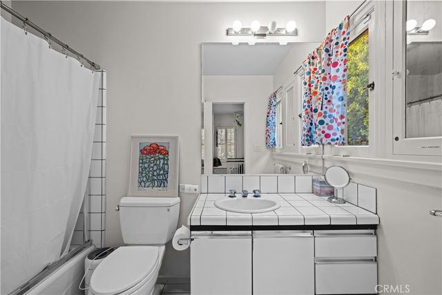 1630 Warnall, Los Angeles, CA 90024