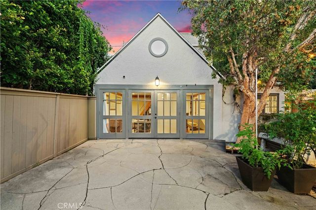 1630 Warnall, Los Angeles, CA 90024