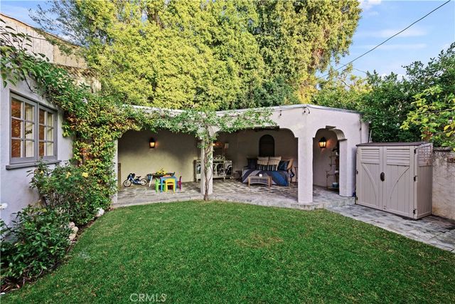 1630 Warnall, Los Angeles, CA 90024