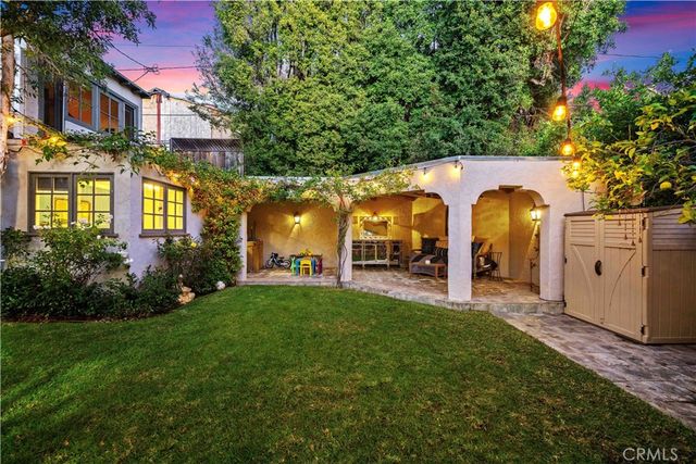 1630 Warnall, Los Angeles, CA 90024