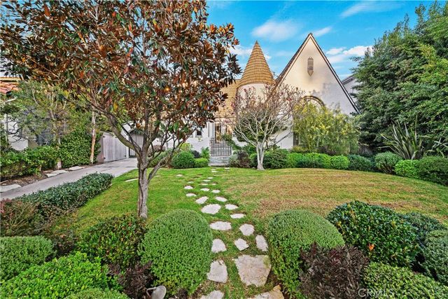 1630 Warnall, Los Angeles, CA 90024