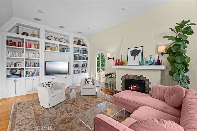 1630 Warnall, Los Angeles, CA 90024