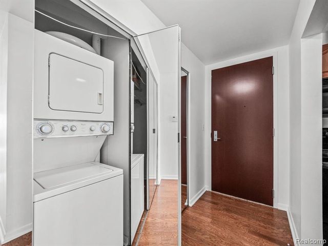 1001 W Jefferson Avenue 300-22I, Detroit, MI 48226