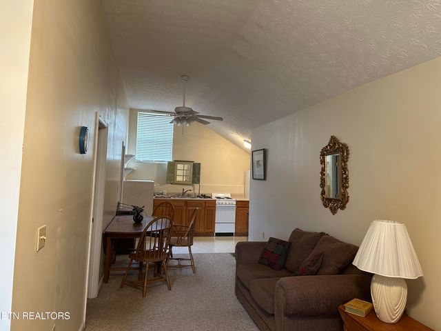 160 Lincoln Drive, Harrogate, TN 37752