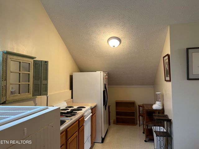 160 Lincoln Drive, Harrogate, TN 37752