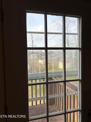 160 Lincoln Drive, Harrogate, TN 37752