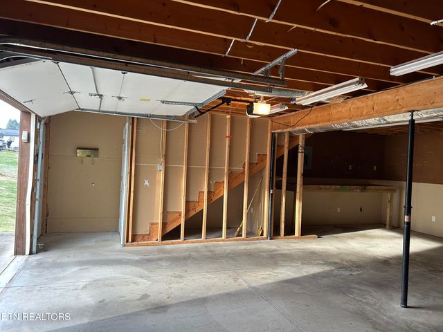 160 Lincoln Drive, Harrogate, TN 37752