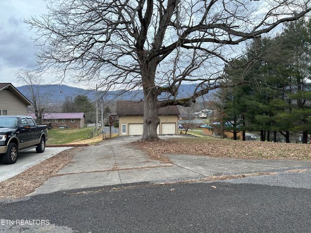 160 Lincoln Drive, Harrogate, TN 37752