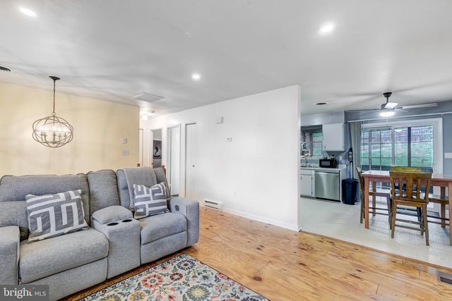 918 CENTURY ST, Hampstead, MD 21074