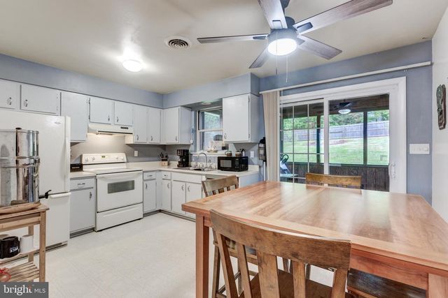 918 CENTURY ST, Hampstead, MD 21074