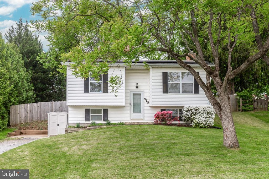 918 CENTURY ST, Hampstead, MD 21074