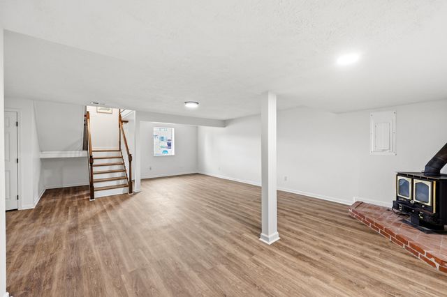 512 Stone Creek Drive, Lexington, KY 40503