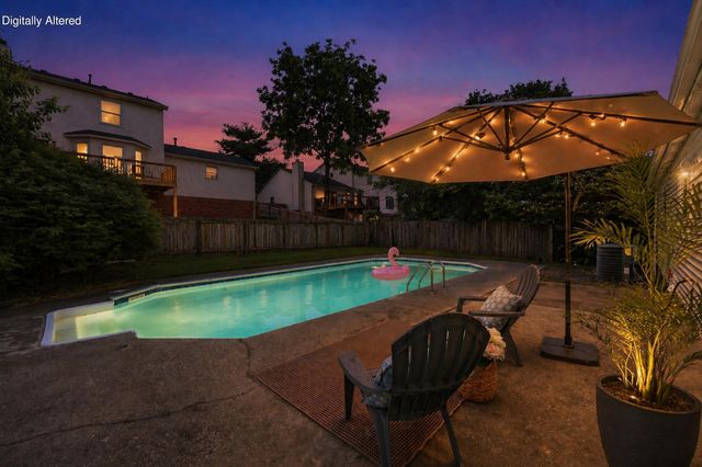 512 Stone Creek Drive, Lexington, KY 40503