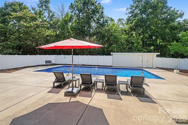 227 Dileen Drive, Concord, NC 28025