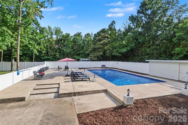 227 Dileen Drive, Concord, NC 28025
