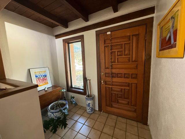 2107 Calle Tecolote, Santa Fe, NM 87505