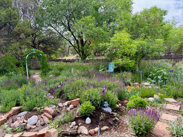 2107 Calle Tecolote, Santa Fe, NM 87505