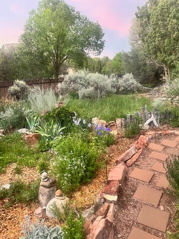 2107 Calle Tecolote, Santa Fe, NM 87505