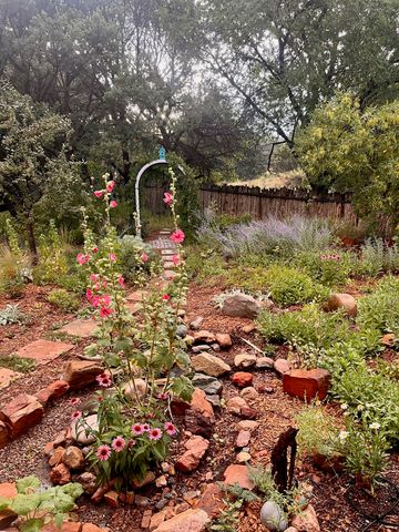 2107 Calle Tecolote, Santa Fe, NM 87505