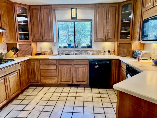 2107 Calle Tecolote, Santa Fe, NM 87505
