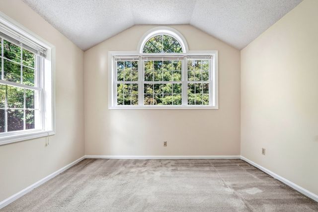 18 Knollwood Court 18, Burlington, MA 01803