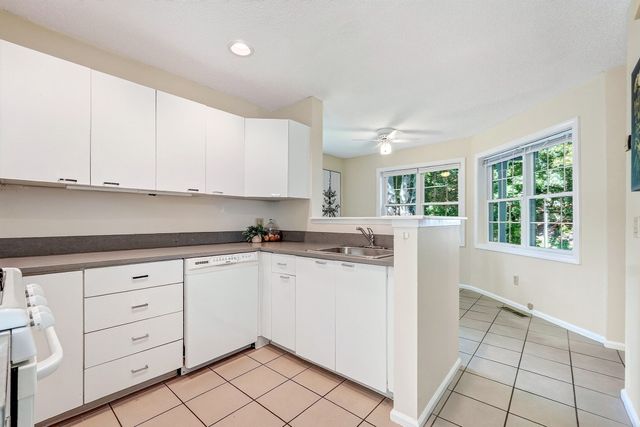 18 Knollwood Court 18, Burlington, MA 01803