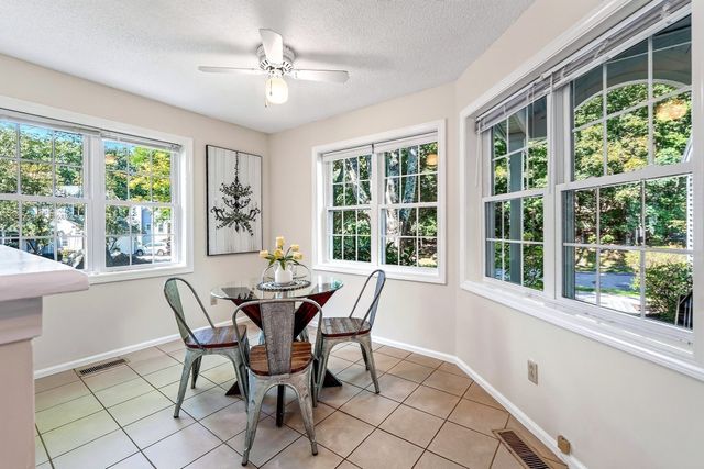 18 Knollwood Court 18, Burlington, MA 01803