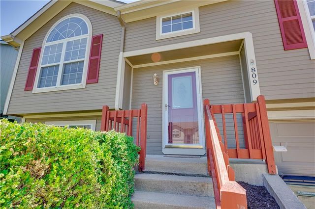 809 Village Street, Leavenworth, KS 66048