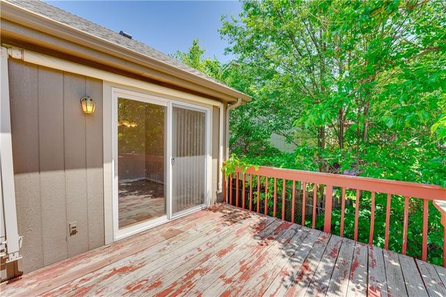 809 Village Street, Leavenworth, KS 66048