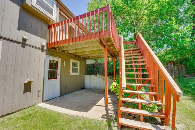 809 Village Street, Leavenworth, KS 66048
