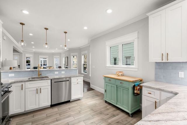 52 Rich 1, Waltham, MA 02451