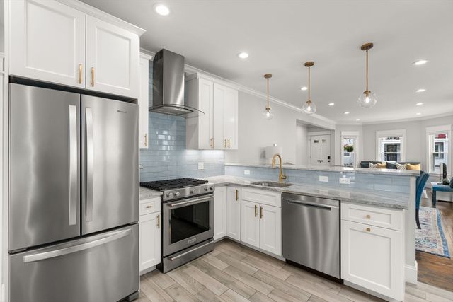 52 Rich 1, Waltham, MA 02451