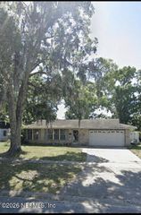 7474 DEEPWOOD Drive, Jacksonville, FL 32244