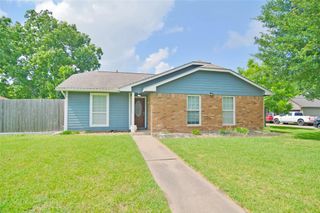 11731 Bowie Drive, La Porte, TX 77571