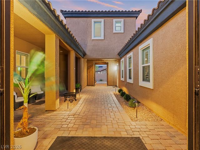8775 Helena Avenue, Las Vegas, NV 89129