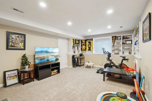 1548 Chapleau Drive, Ann Arbor, MI 48103